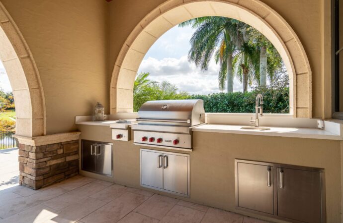 Outdoor Kitchens-Hardscape Contractors of Jupiter